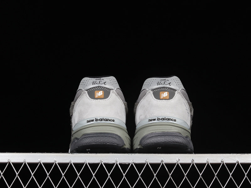New Balance 990v3 [M990MC3]