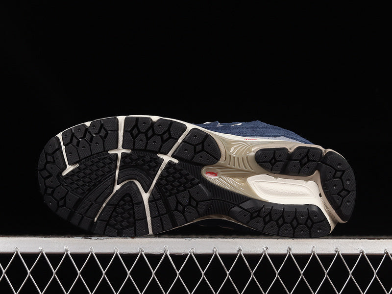 New Balance 2002R Protection Pack [M2002RDK]