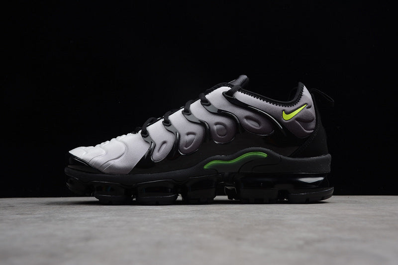 Nike Air VaporMax Plus [924453-009]