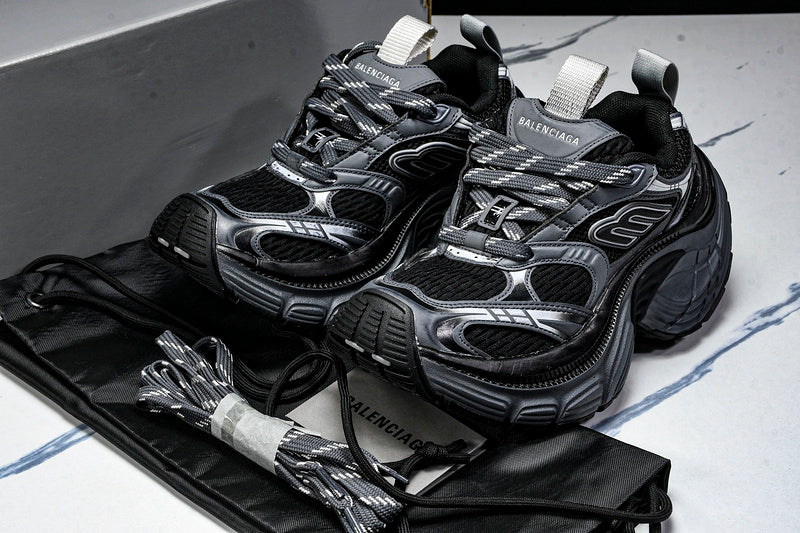 Balenciaga 6XL Sneaker [W2MV29511]