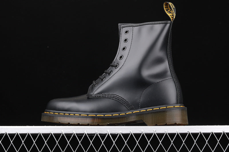 Dr. Martens 1460 Martin Boots [11822006]