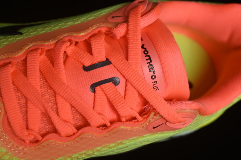 Nike Air Zoom Vomero Plus [HV8150-800]