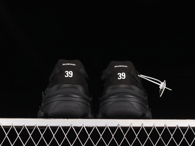 Balenciaga Triple S Sneakers [W3CU11000]