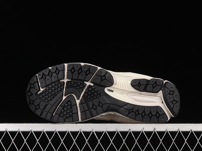 New Balance 2002R [ML2002RE]