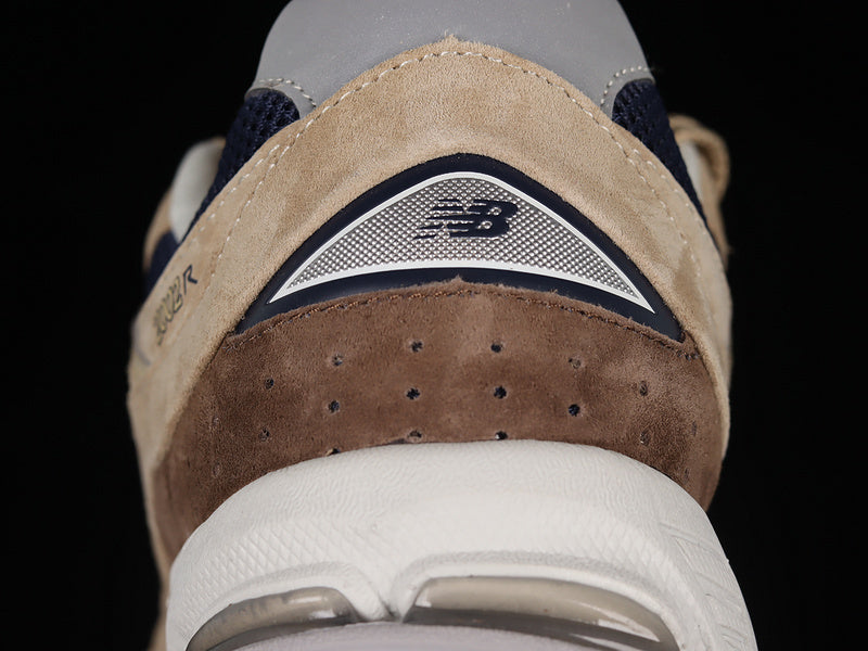New Balance 2002R [ML2002R5]