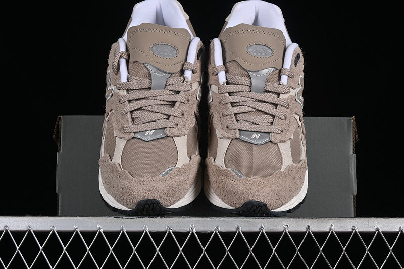 New Balance 2002R Protection Pack [M2002RDL]