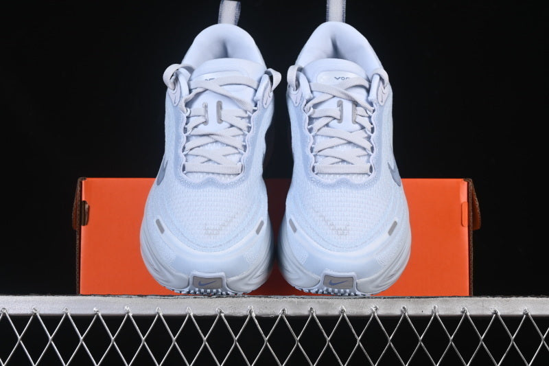 Nike Air Zoom Vomero Plus [HV8150-004]