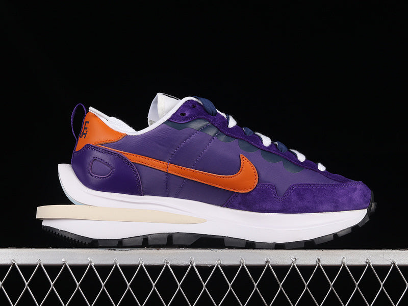 Nike x Sacai VaporWaffle [DD1875-500]