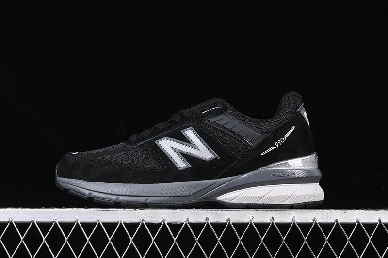 New Balance 990v5 [M990BK5]
