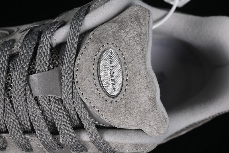 New Balance 2002R Refined Future [ML2002RC]