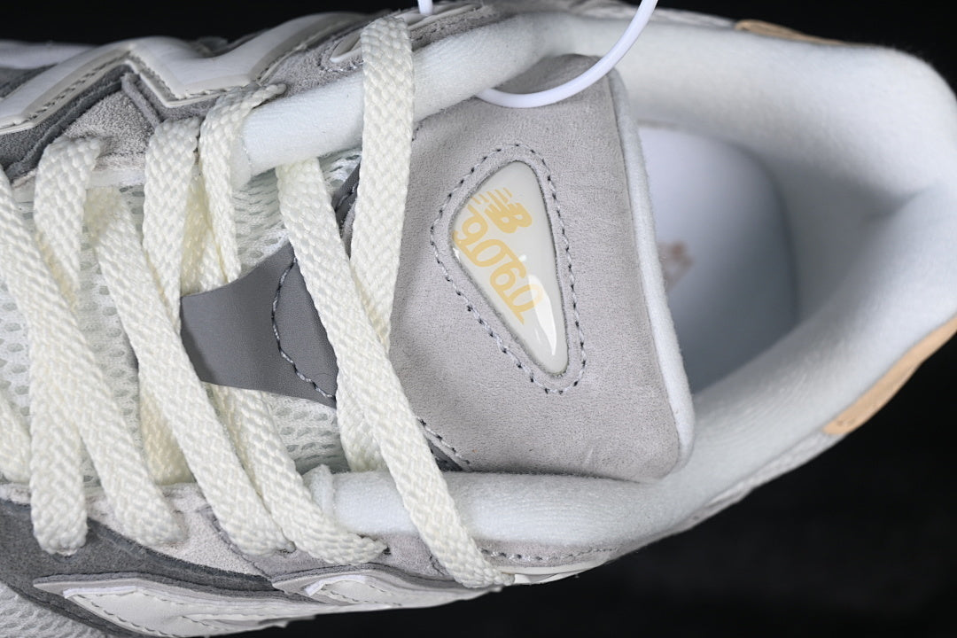 New Balance 9060 [U9060AUB]