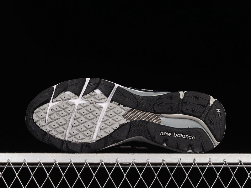 New Balance 990v3 [M990BS3]
