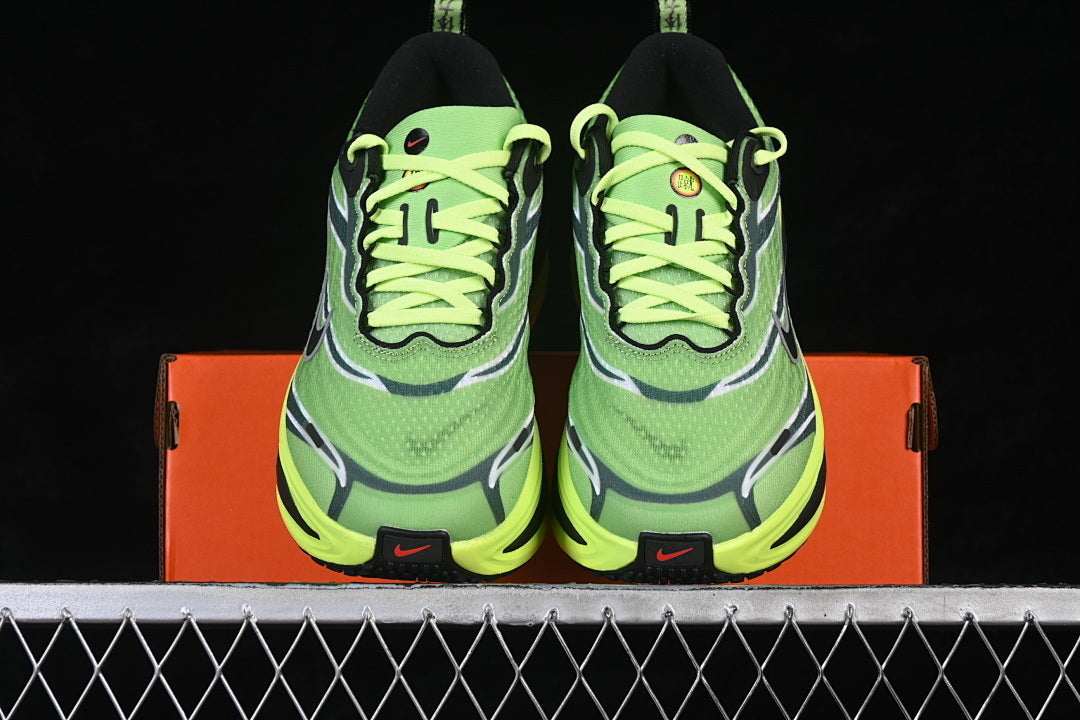 Nike Vomero Plus [IM8072-999]