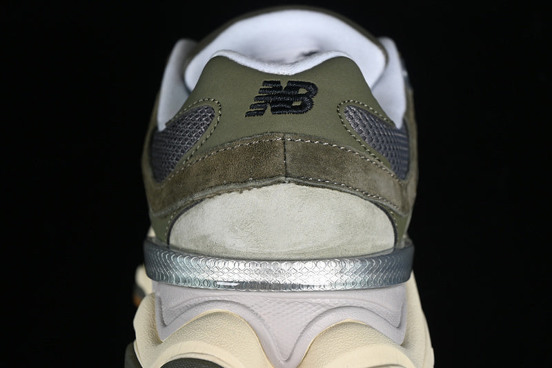 New Balance 9060 [U9060FOC]