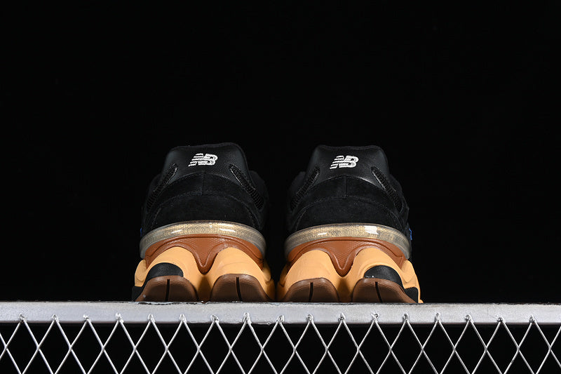 New Balance 9060 [U9060RE]