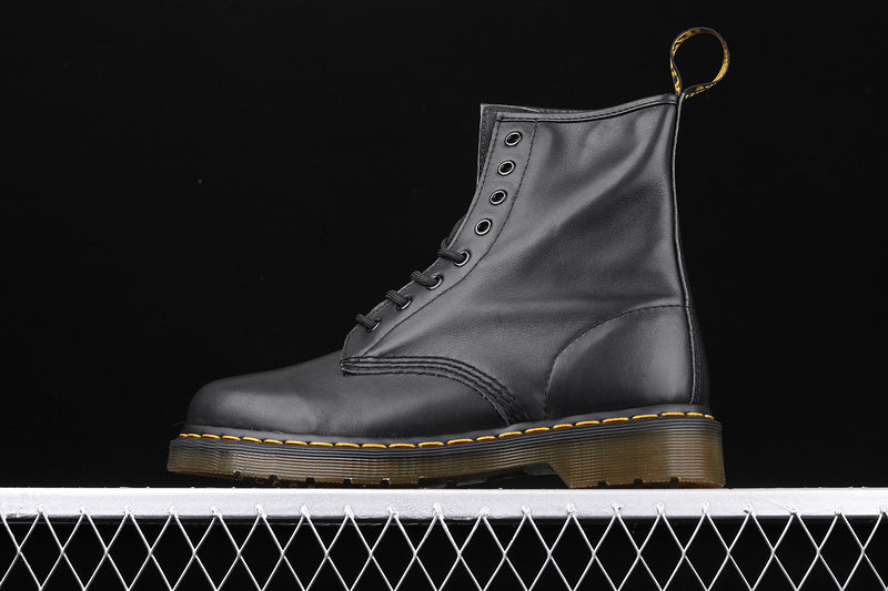 Dr. Martens 1460 Martin Boots [11822002]