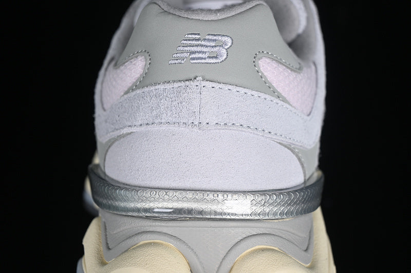 New Balance 9060 [U9060SFB]