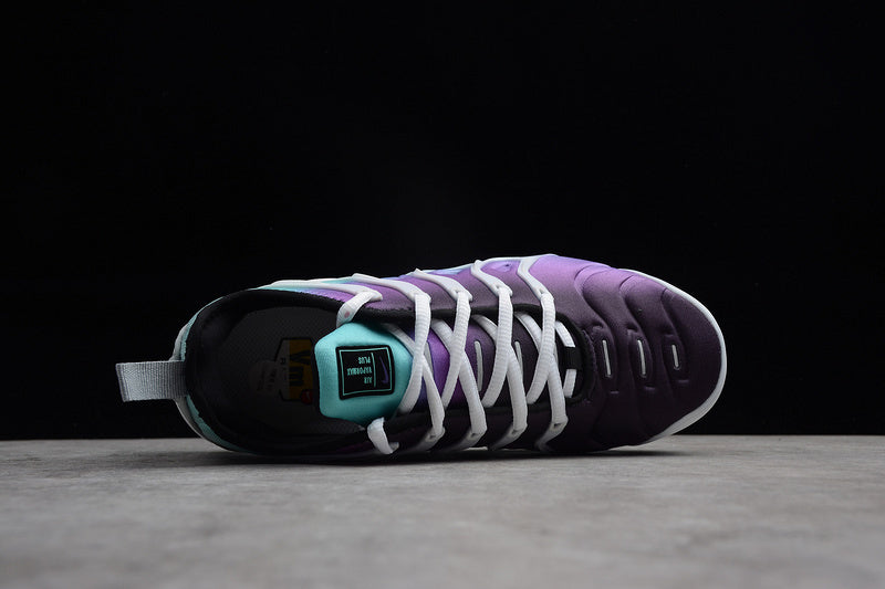 Nike Air VaporMax Plus [924453-101]