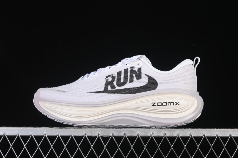 Nike Vomero Plus [IH2268-100]