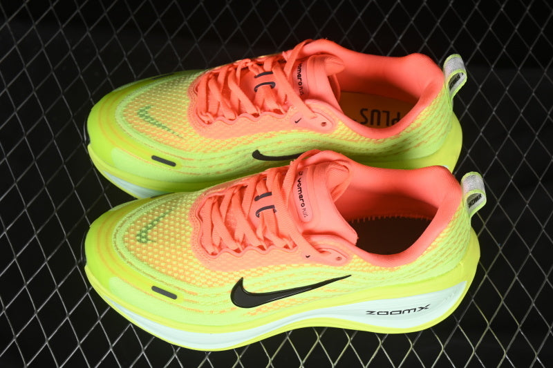 Nike Air Zoom Vomero Plus [HV8150-800]