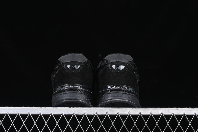 New Balance 990v4 [M990BB4]