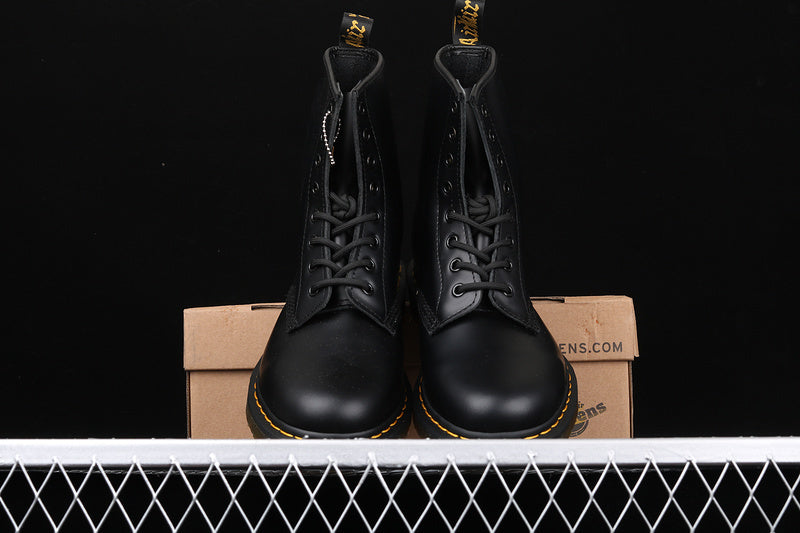 Dr. Martens 1460 Martin Boots [11822006]