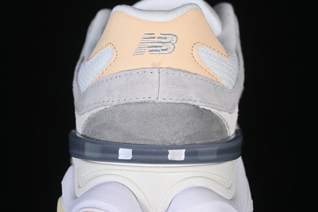 New Balance 9060 [U9060AUB]