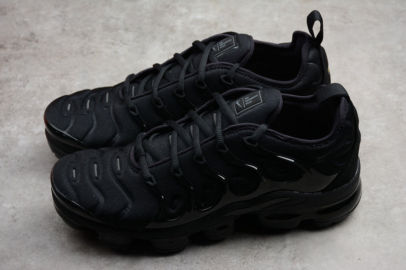 Nike Air VaporMax Plus [924453-004]