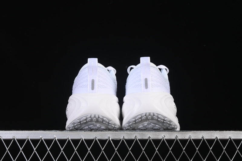 Nike Vomero Plus [HV8150-102]