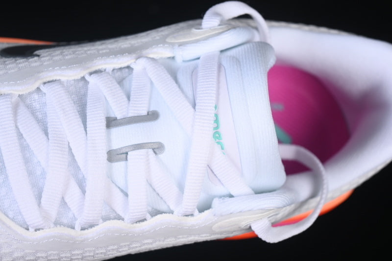 Nike Air Zoom Vomero Plus [HV8154-104]